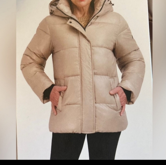 Two by Vince camuto ladies puffer jacket - Picture 2 of 3